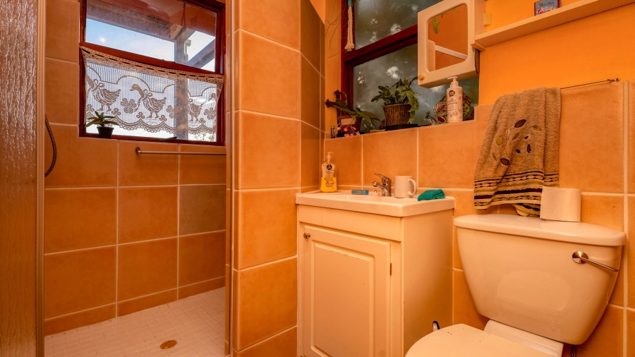 5 Bedroom Property for Sale in Clovelly Western Cape